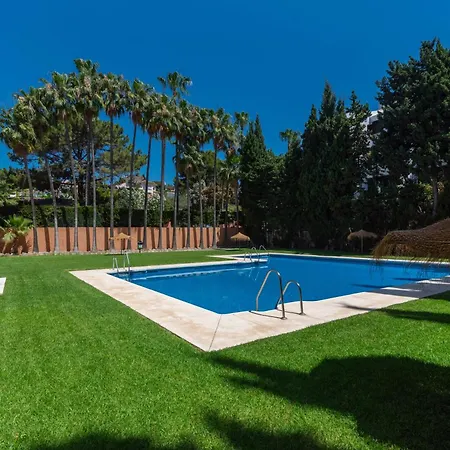 Cabopino Duplex, Swimming Pool, 5min Away, Chill Out Terrace And High-speed Wifi *