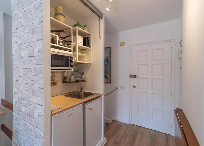 Cabopino Duplex, Swimming Pool, 5min Away, Chill Out Terrace And High-speed Wifi