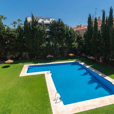 Cabopino Duplex, Swimming Pool, 5min Away, Chill Out Terrace And High-speed Wifi * Marbellac