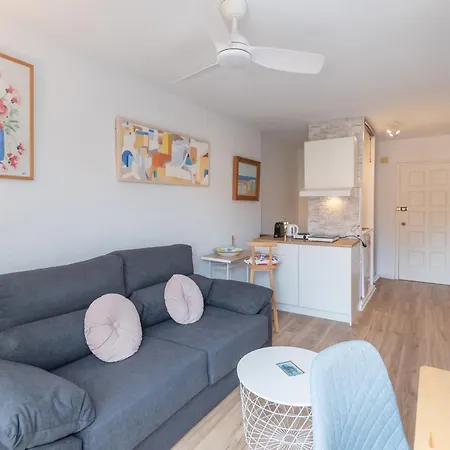 Cabopino Duplex, Swimming Pool, 5min Away, Chill Out Terrace And High-speed Wifi Apartment *