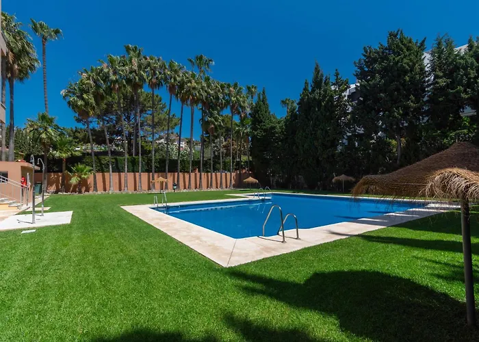 Cabopino Duplex, Swimming Pool, 5min Away, Chill Out Terrace And High-speed Wifi *